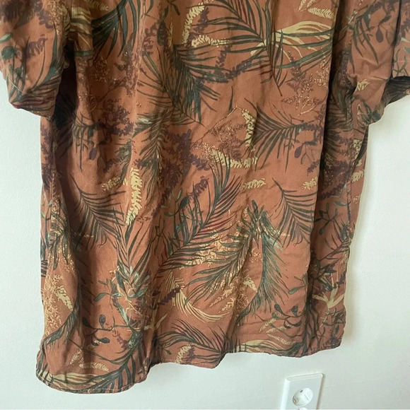 Lucky Brand Men’s M Brown Button-Down Hawaiian Shirt - Picture 7 of 9